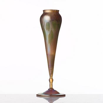 Louis Comfort Tiffany, a Favrile glass vase, U.S.A, 1909.