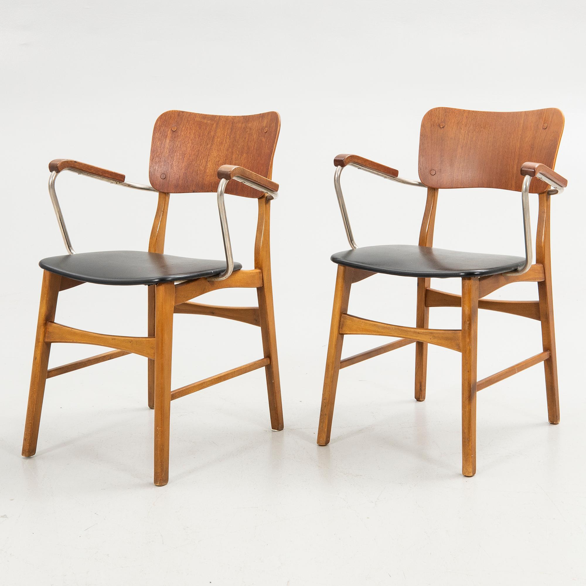 Ib Kofod-Larsen, Armchairs, a pair, Denmark, mid-20th century.