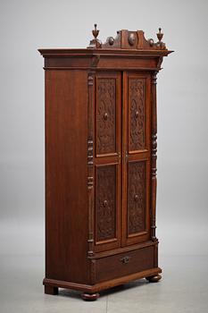SKÅP, nyrenässans, omkring sekelskiftet 1800/1900.