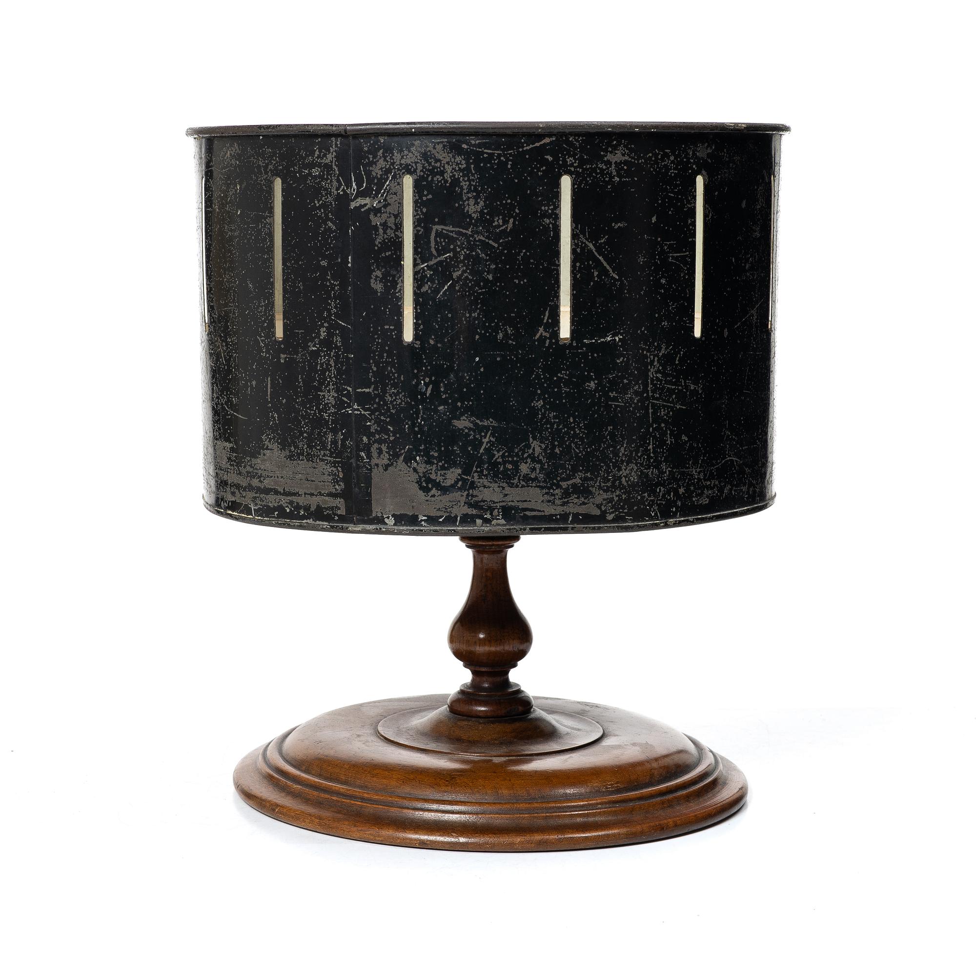 Zoetrope / picture wheel, late 19th century.
