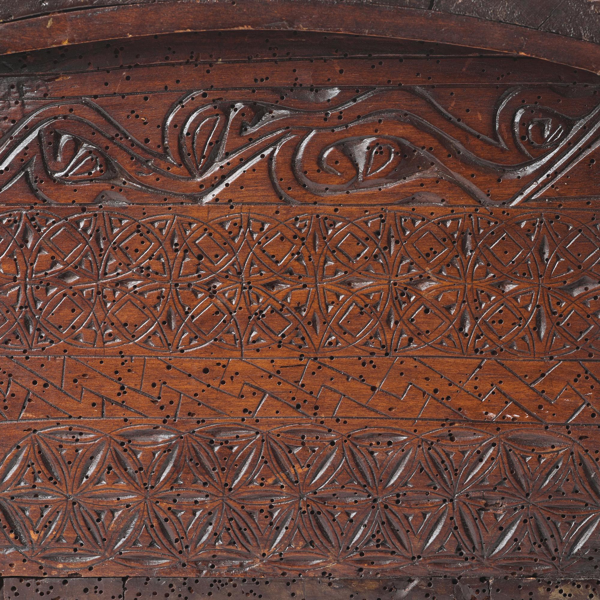 A casket and lid, C14 dated, second half of the 17th century.