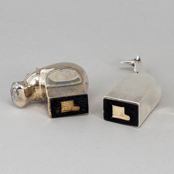 FIGURINER, 2 st, bl a Gunnar Cyrén, försilvrad zink, Dansk Designs, Japan.