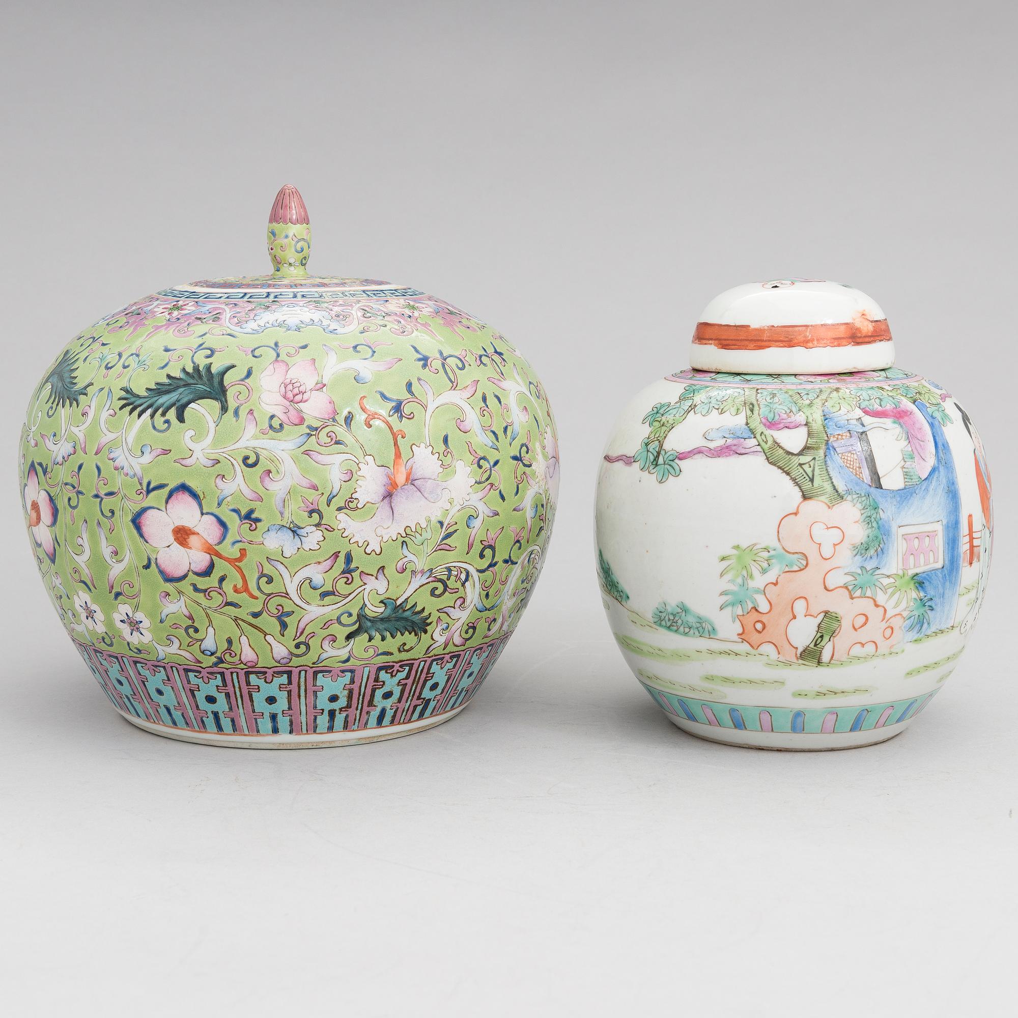 Two porcelain urns, China, 20th century.