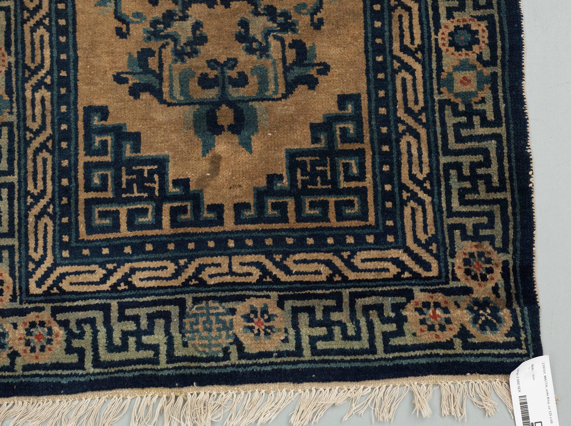 MATTA, antik Kina, ca 125 x 68.