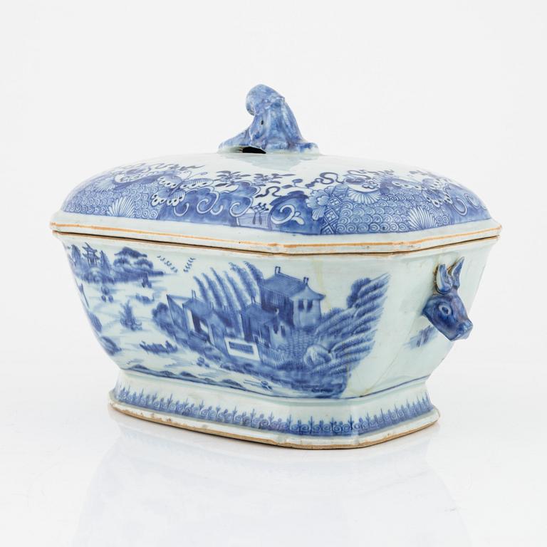 Terrin, kompaniporslin, Kina, Qingdynastin, Qianlong (1736-95).