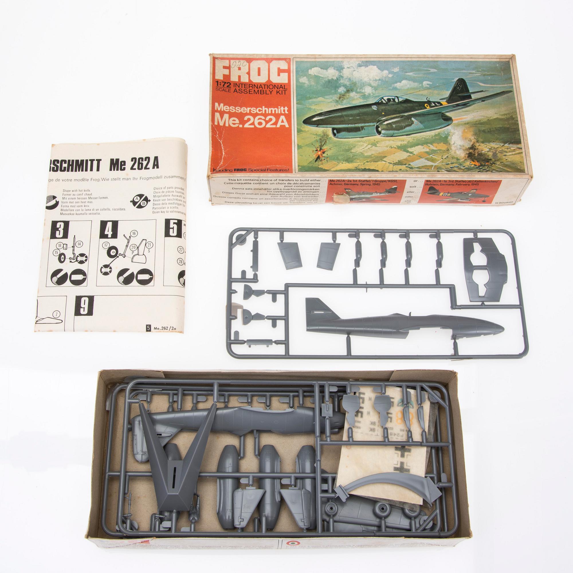 MODELLBYGGSATSER, 11 st, flygplan, bl a Revell och Matchbox, 1970-tal.