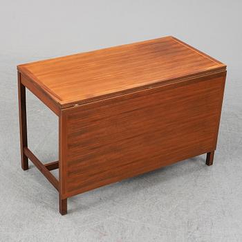 A second half of the 20th century dining table by Karl Erik Ekselius for JOC, Vetlanda.