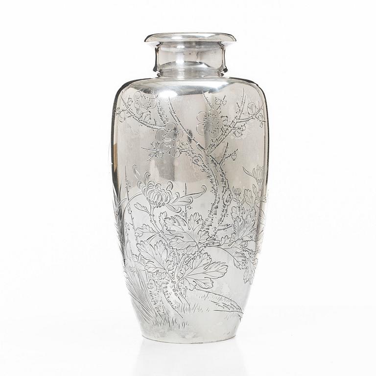 A silver vase, Japan, Meiji (1862-1912) or Tiasho (1912-1926).