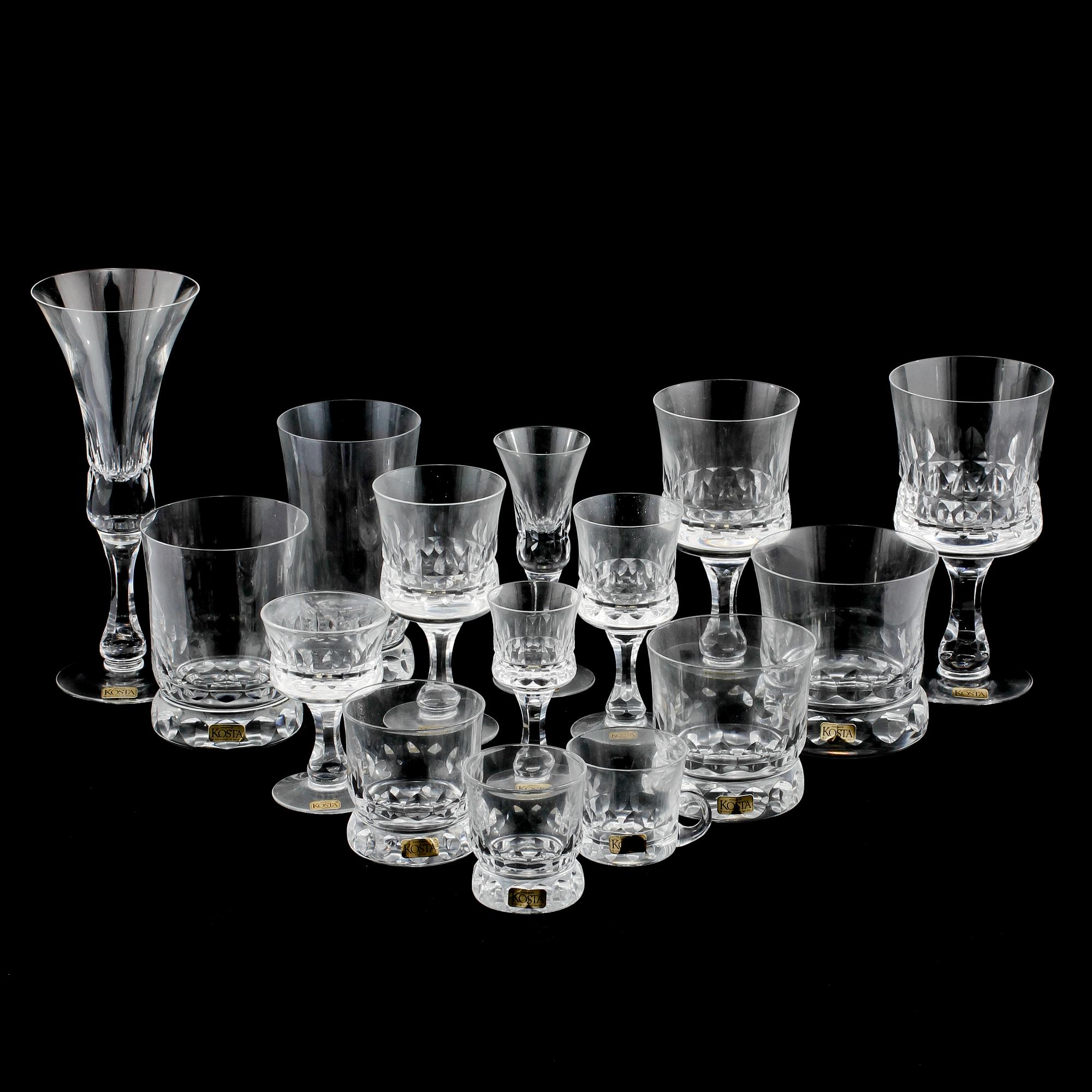 GLASSERVISDELAR, 179 st, "Prince", Göran Wärff, Kosta Boda, 1900-talets andra hälft.