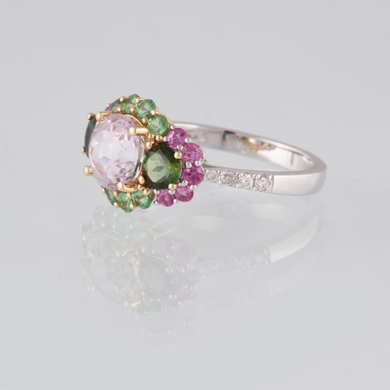 RING, 18K vitguld med briljantslipade diamanter ca 0.10 ct, rosa safirer, kunzit, turmaliner samt demantoider. Vikt 3,3.