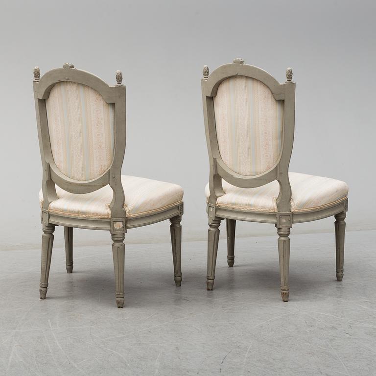 A pair of painted Gustavian chairs, end of the 18th century.