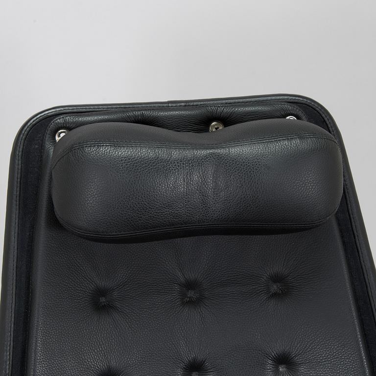 Bruno Mathsson, a "Jetson" swivel chair, DUX. 21st century.