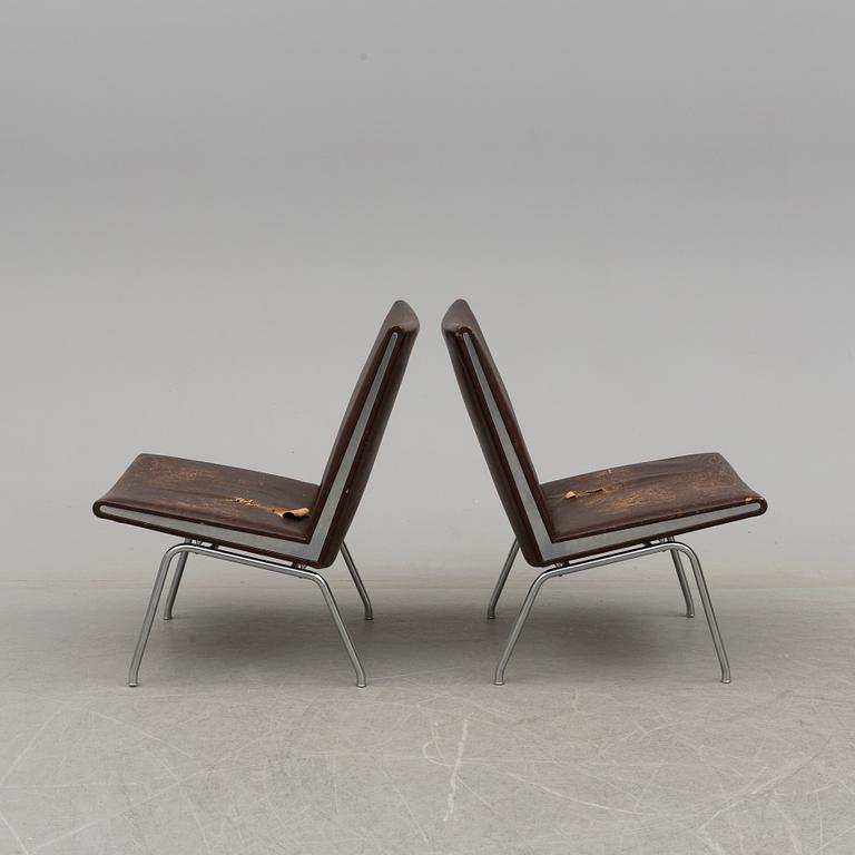 HANS WEGNER, fåtöljer, ett par, Kastrup Airport Lounge Chair, för AP Stolen, 1900-talets andra hälft.