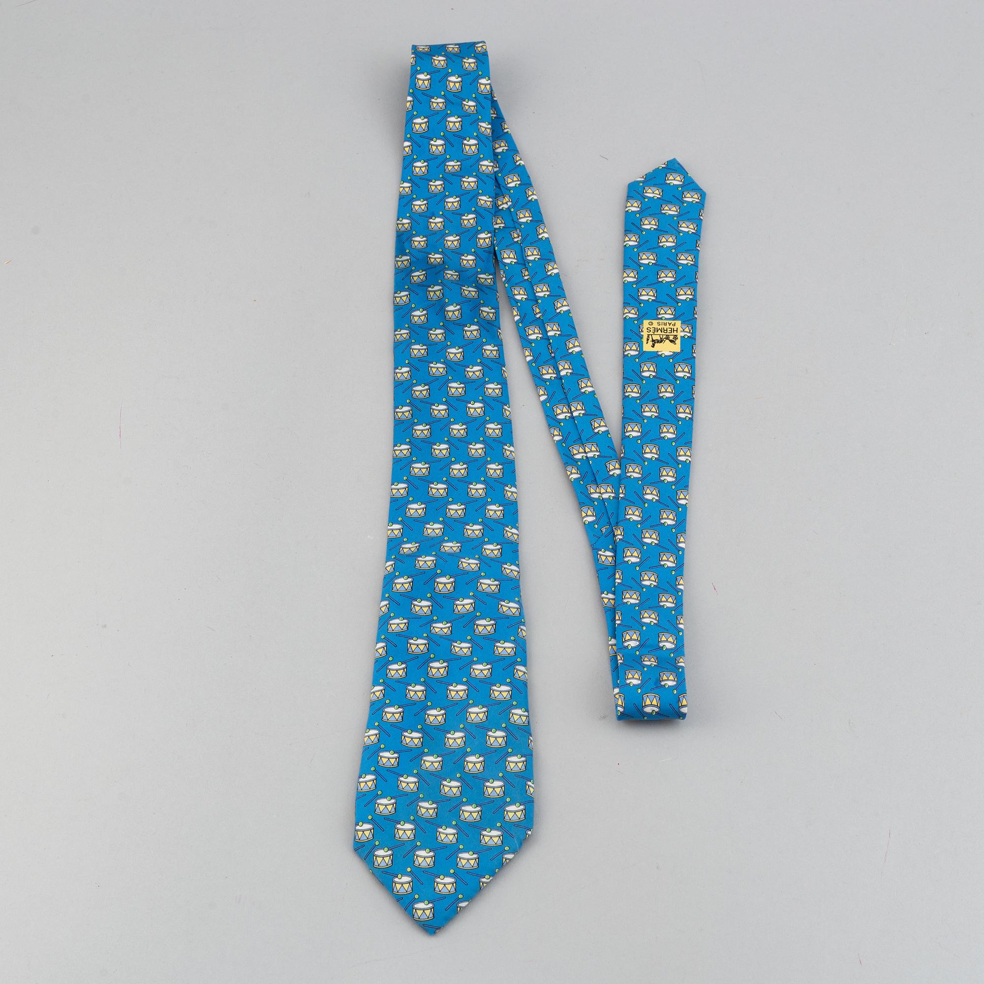 Hermès, three silk ties.