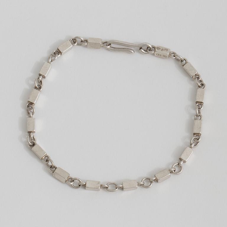 A bracelet by Wiwen Nilsson, Lund 1950.