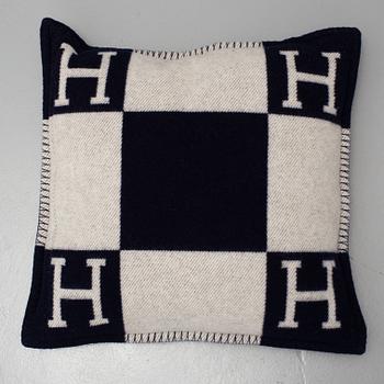 HERMÈS, "Avalon" cushion.