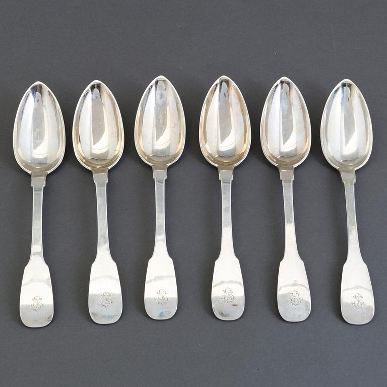 A lot of 12 silver spoons, hallmarks from Sweden, Germany and England, 18/19th century.