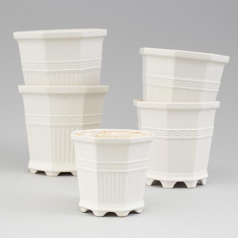 PRINS EUGEN, a lot of five porcelain flower pots, Waldemarsudde, Gustavsberg.