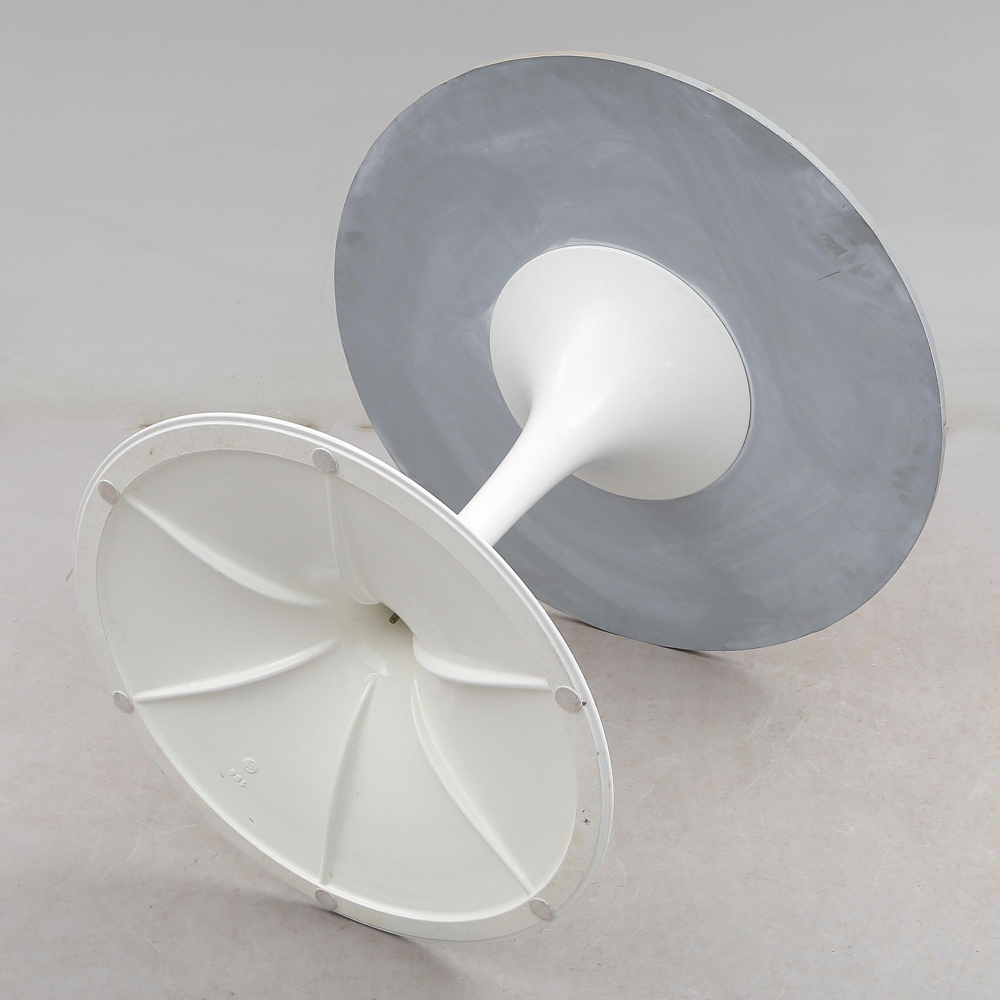 BORD, "Tulip", Eero Saarinen, Knoll International, USA.