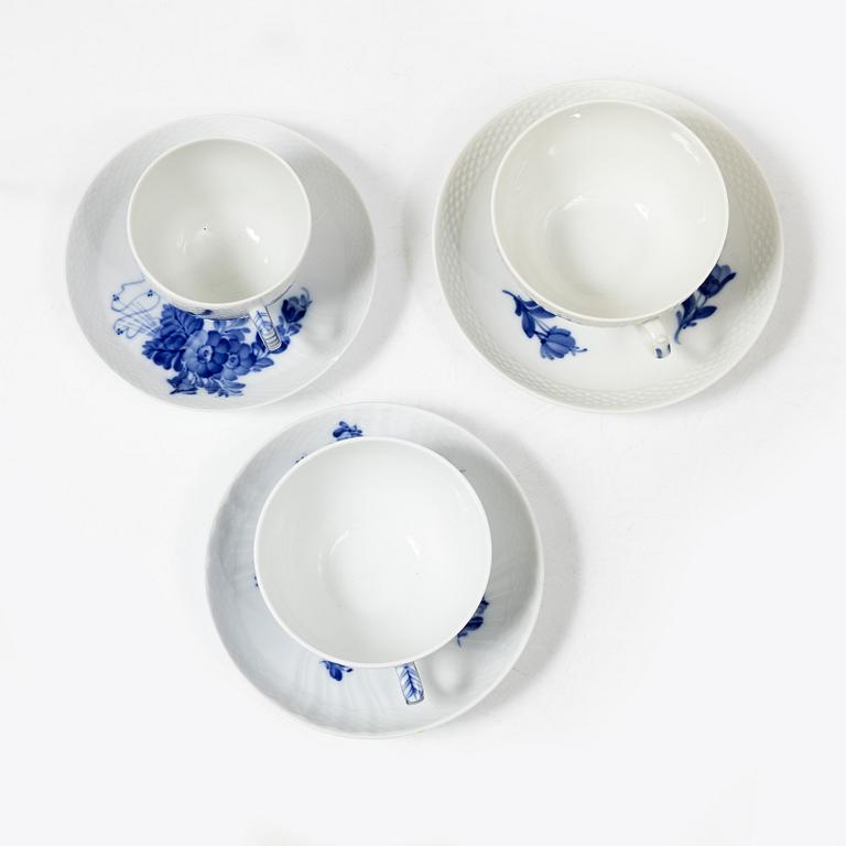 A Royal Copenhagen 'Blå blomst' part service, Denmark, 20th century. (44 pieces).