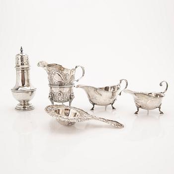 Lot of silver, 5 pieces, England, London, 20th century.