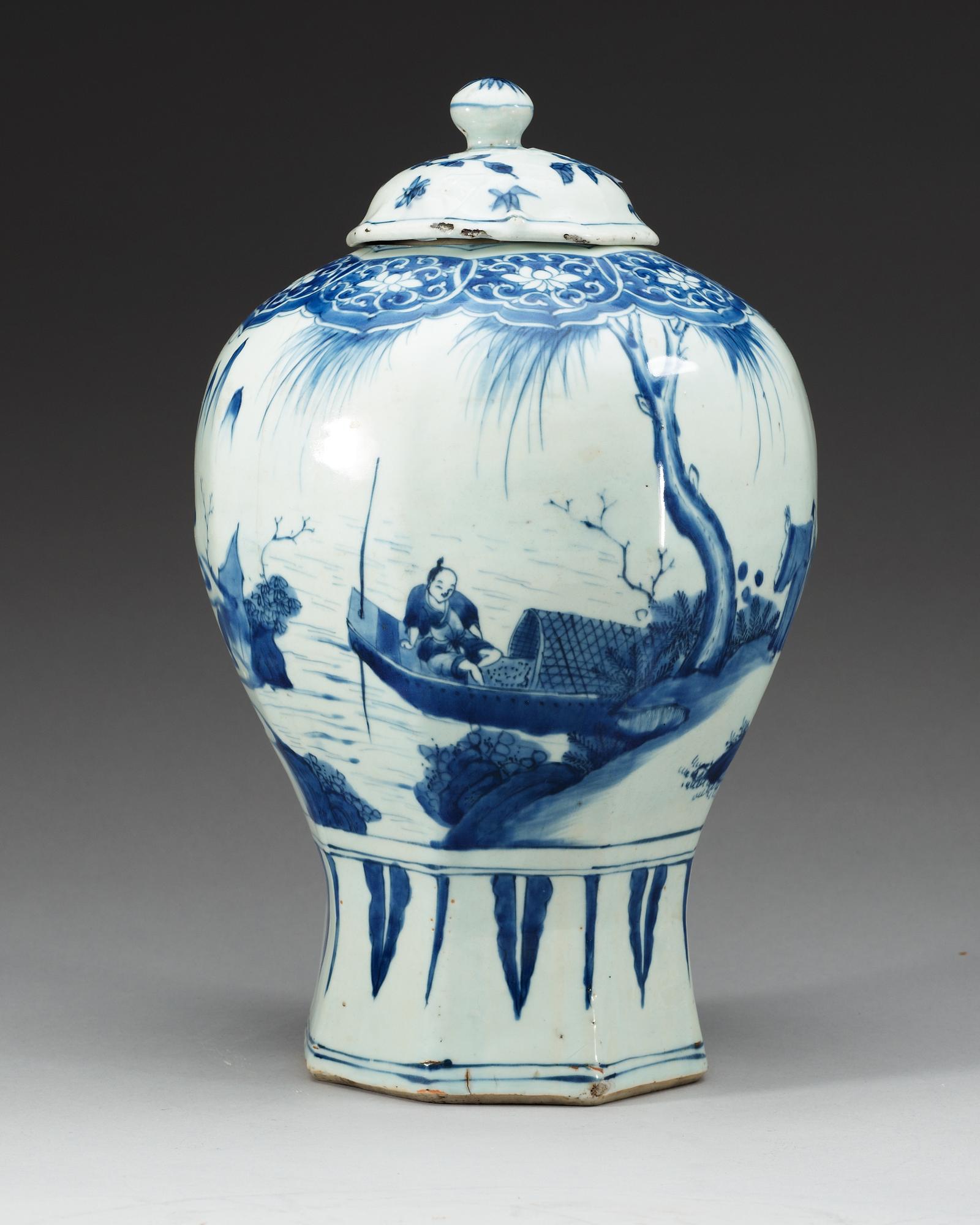 A blue and white transitional jar with cover, 17th Century.