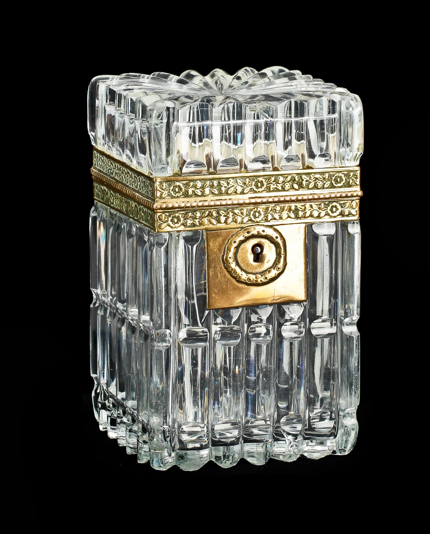 SKRIN, glas och mässing, empire, 1800-talets första hälft.