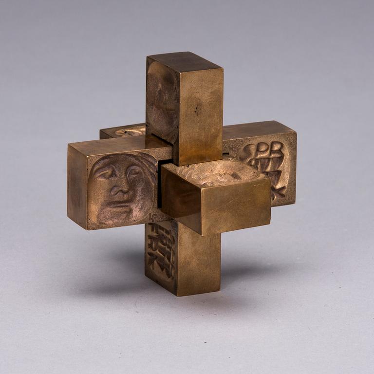 LAILA PULLINEN, skulptur / medalj, brons, signerad LP och numrerad 4583. 1970-tal.
