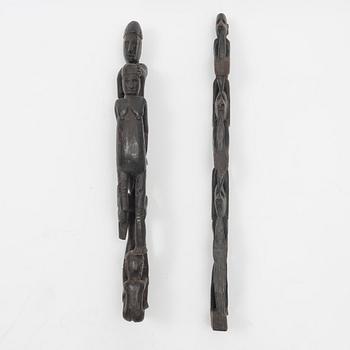 Skulpturgrupper, två stycken, trä. Asmat, Indonesien, Jakarta, 1900-tal.