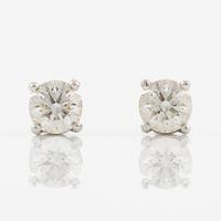 Tiffany & Co a pair of earrings platinum with round brilliant-cut diamonds.