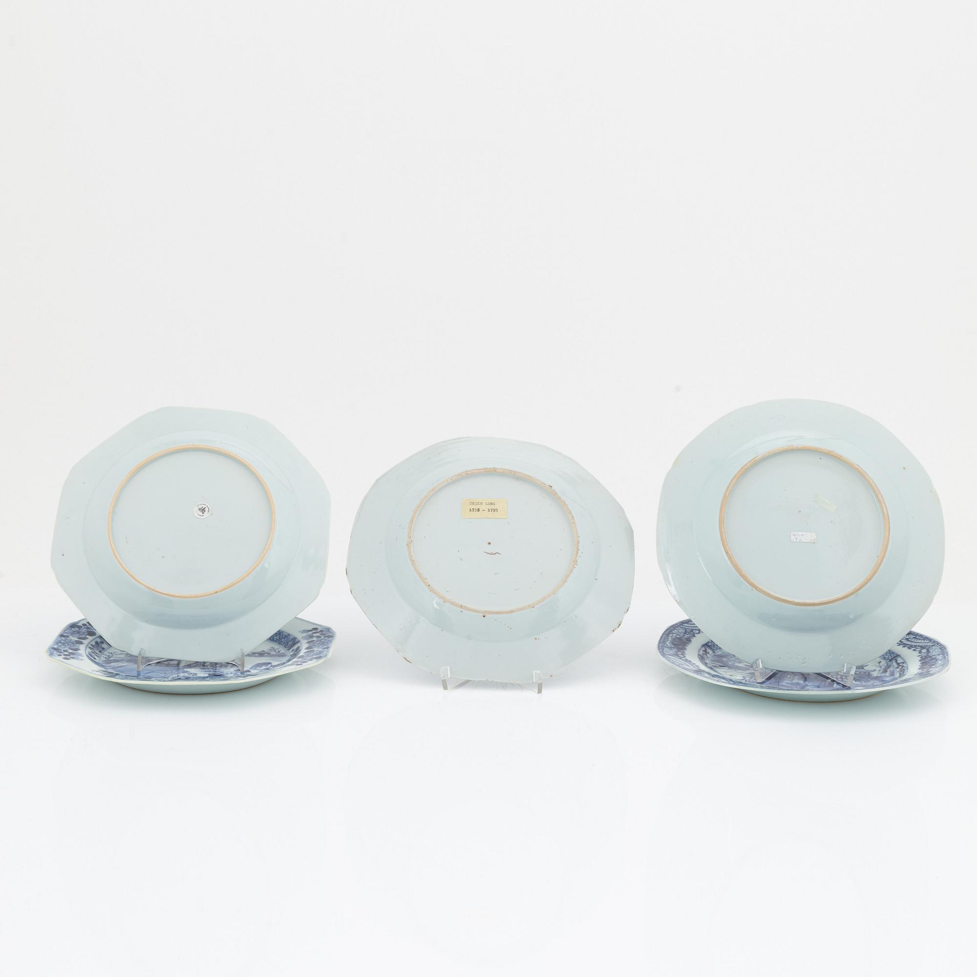 A set of five odd blue and white dishes, Qing dynasty, 18th Century.