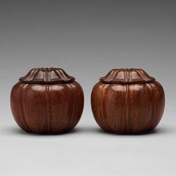 546. A pair of wooden weiqi boxes with covers, Qing dynasty (1664-1912).