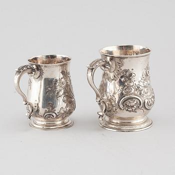 2 silver cups from 18th century England.