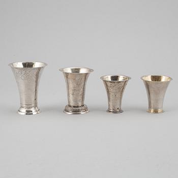 A mixed lot of four Swedish silver beakers, 1797-1818.