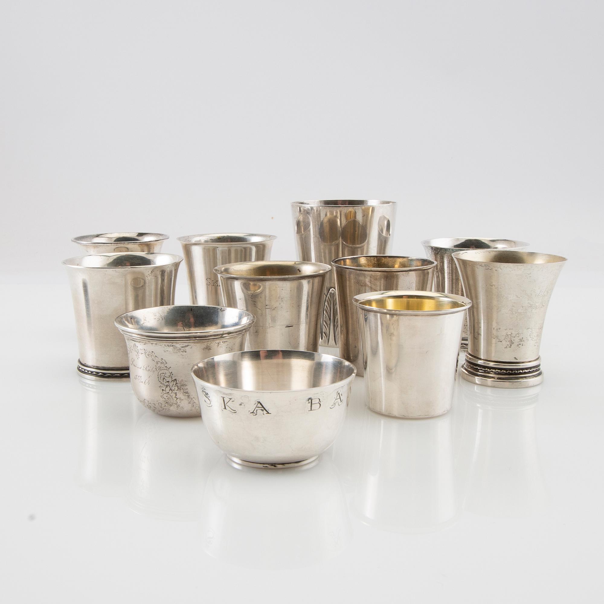 A collection of cups 12 pcs silver 18th/19th century.