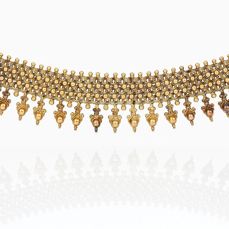 COLLIER, minst 21,6K guld, sannolikt omkring sekelskiftet 1900. Vikt ca 78g.