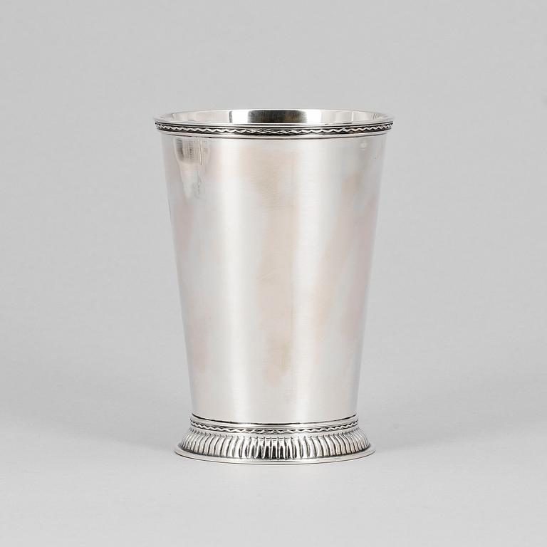 BÄGARE, silver, Eric Råström, C.G. Råström, Stockholm, 1964. Vikt 254g.