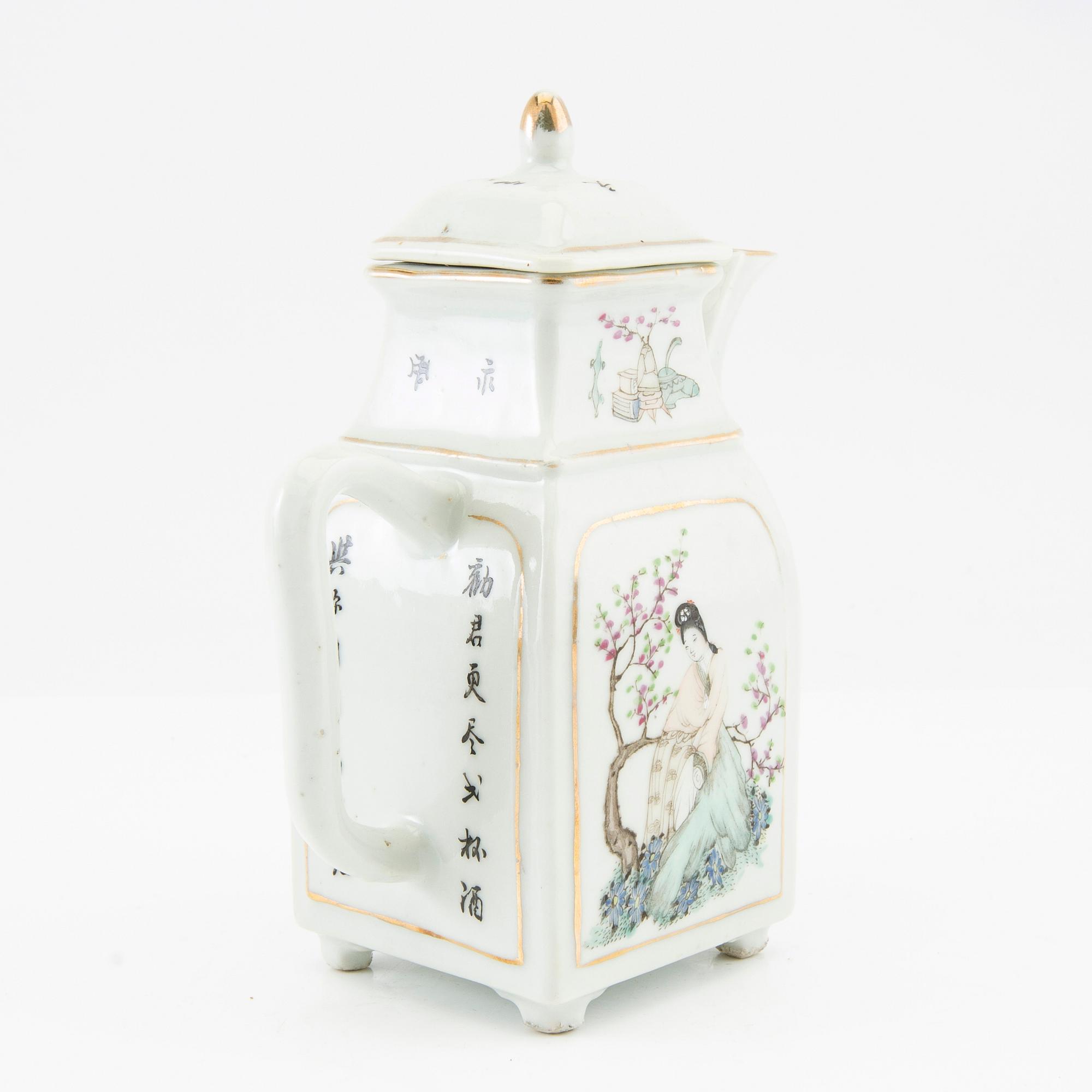 A set of two Chinese tea pots and a tea caddy, early 20th century.