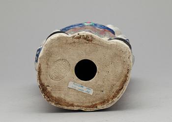 FIGURIN, porslin, Kina, 1900-tal.