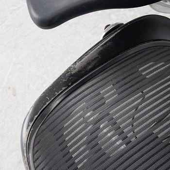 Don Chadwick och Bill Stumpf, skrivbordsstol, "Aeron", Herman Miller.