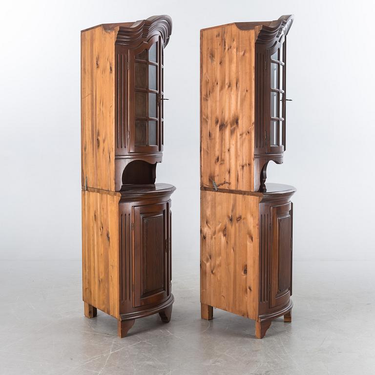 HÖRNSKÅP, ett par, rokokostil, 1900-tal, Åmells.