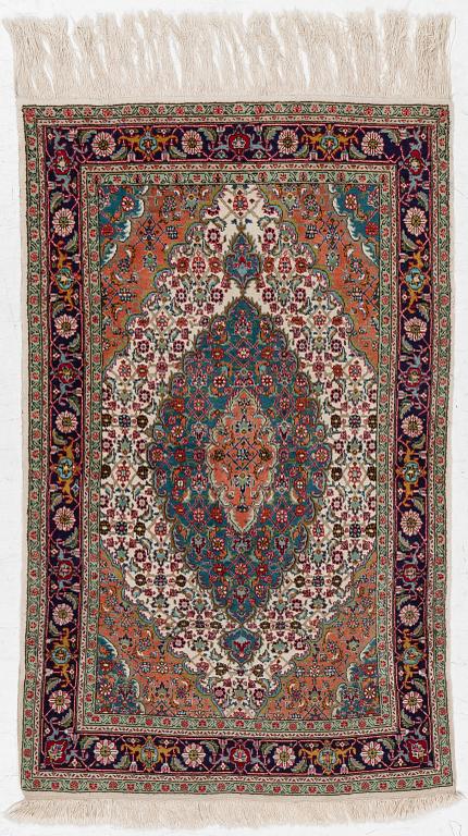 Carpet, Tabriz. ca 168 x 96 cm.