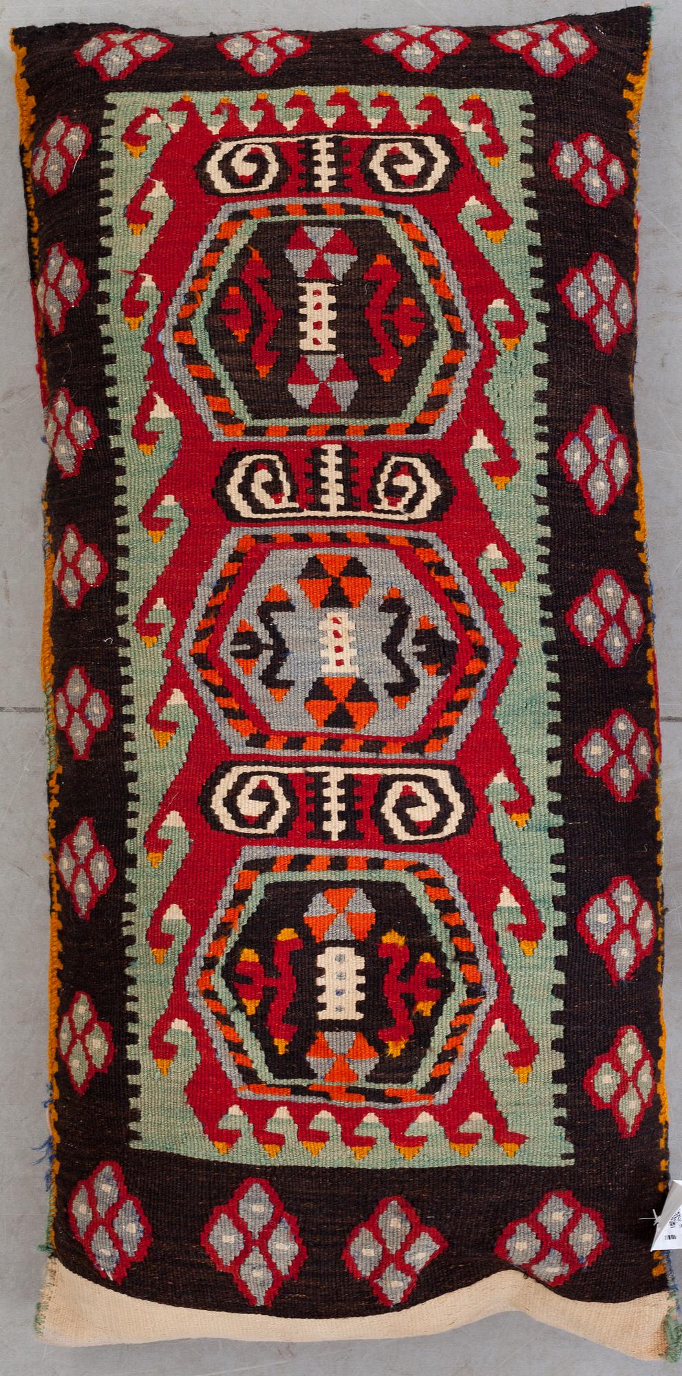 SITTDYNA, Turkiet. Ca 1930-tal. Ca 95x45.