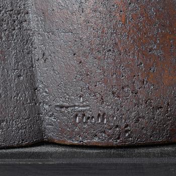 Claes Thell, skulpturer, 2 st, signerade.