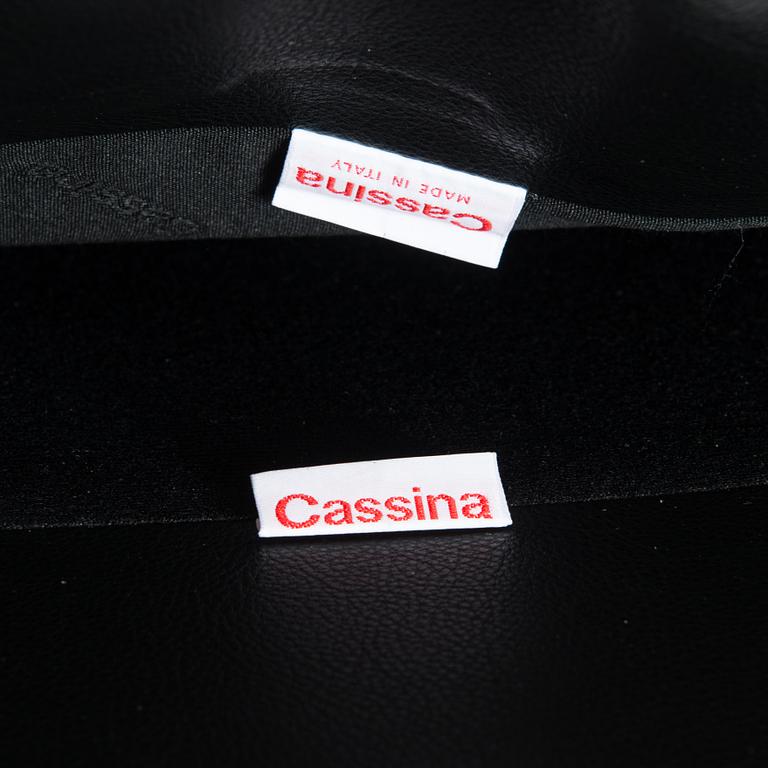 Vico Magistretti, a pair of 'Palmaria' armchairs for Cassina.