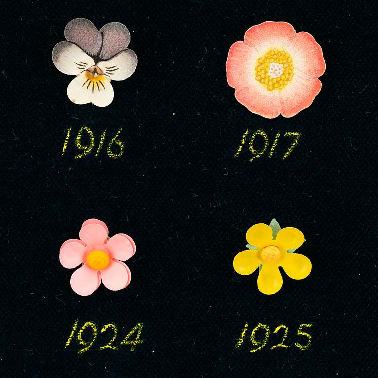 FÖRSTAMAJBLOMMOR, samling, 1907-2016.