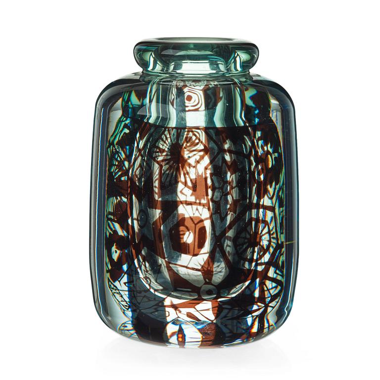 Edvin Öhrström, An Edvin Öhrström 'graal' glass vase, Orrefors, Sweden 1944, (no 1892).