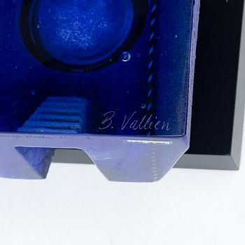 Bertil Vallien, a limited edition glass sculpture Kosta Boda, Sweden, signed.