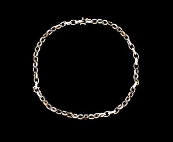 HALSKEDJA, 18 k guld samt vitguld med små briljantslipade diamanter ca 0.06 ct. Vikt ca 61 gram.