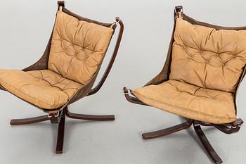 FÅTÖLJER, ett par, OCH BORD, Sigurd Ressel "Falcon", Vatne Möbler Norge, 1970-tal.